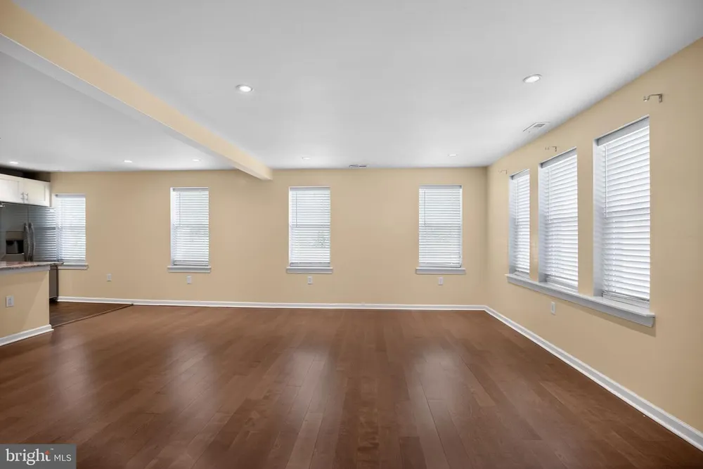 2646 Jenkintown Rd, Glenside, PA 19038