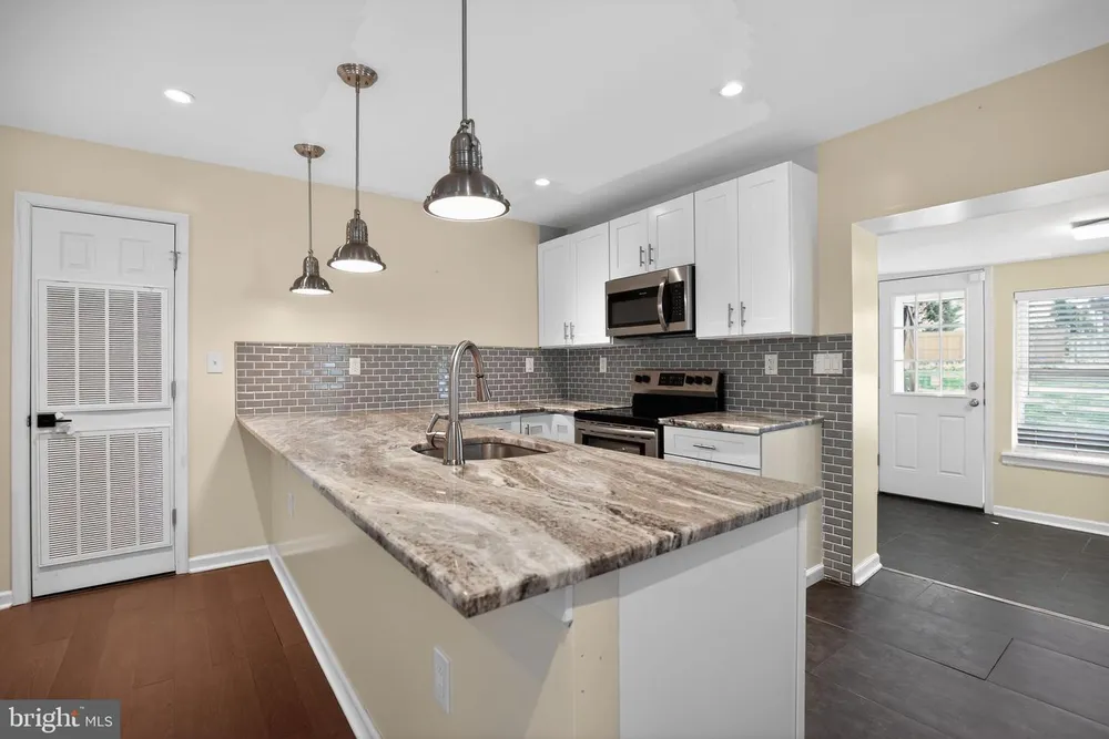 2646 Jenkintown Rd, Glenside, PA 19038