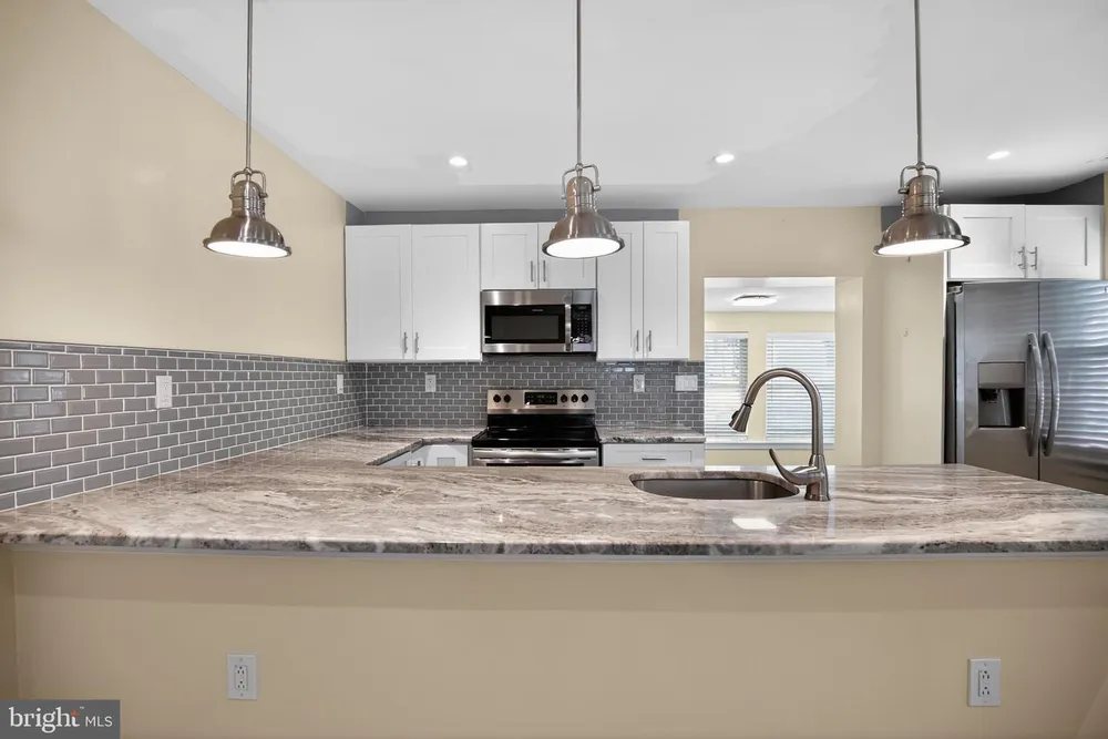 2646 Jenkintown Rd, Glenside, PA 19038