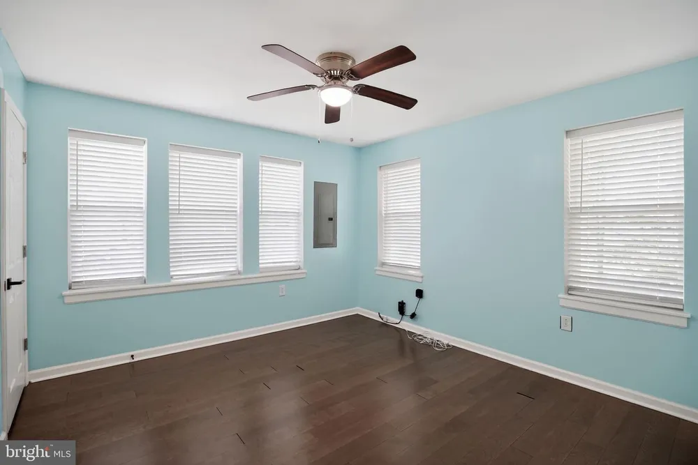 2646 Jenkintown Rd, Glenside, PA 19038