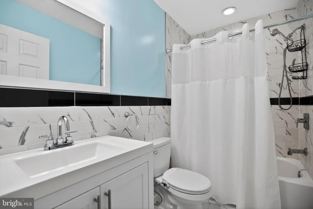 2646 Jenkintown Rd, Glenside, PA 19038