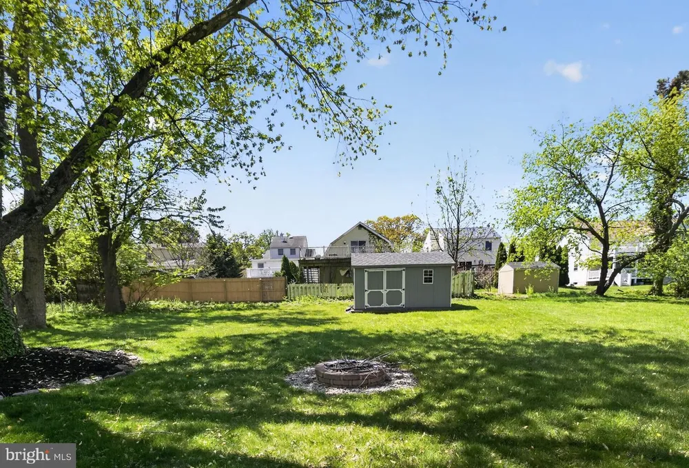 2646 Jenkintown Rd, Glenside, PA 19038