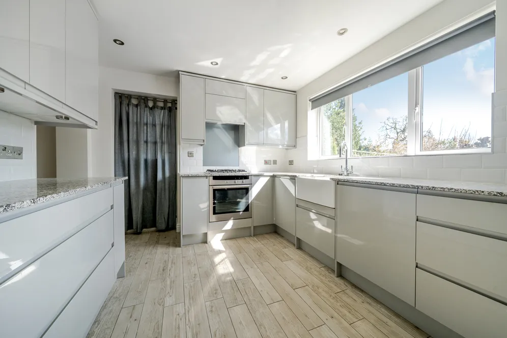 Evesham Road North, Reigate, RH2 photo 5
