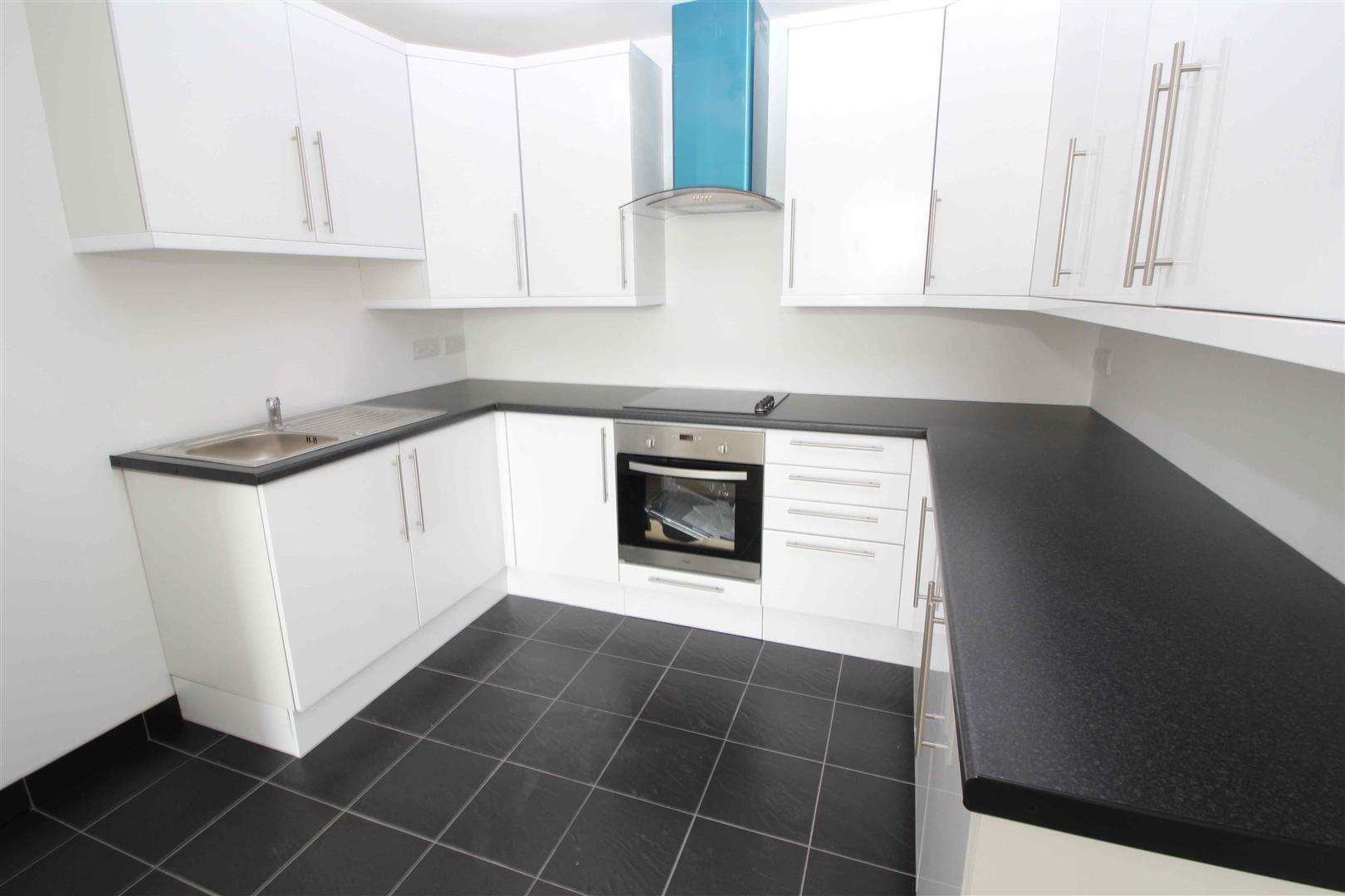 London Road, Lowfield Heath Image 2