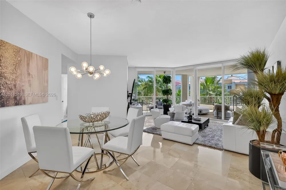 705 Crandon Blvd, Key Biscayne, FL 33149