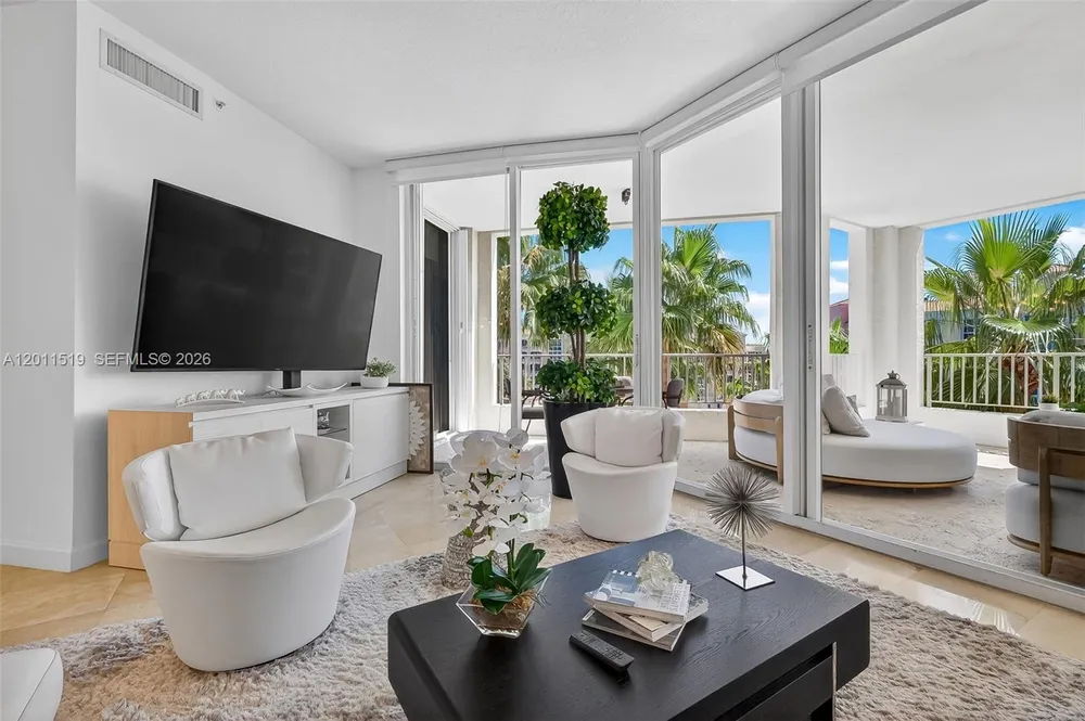 705 Crandon Blvd, Key Biscayne, FL 33149