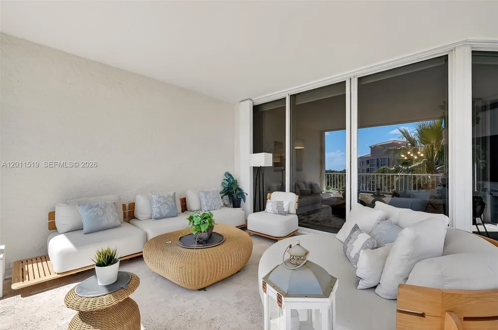 705 Crandon Blvd, Key Biscayne, FL 33149