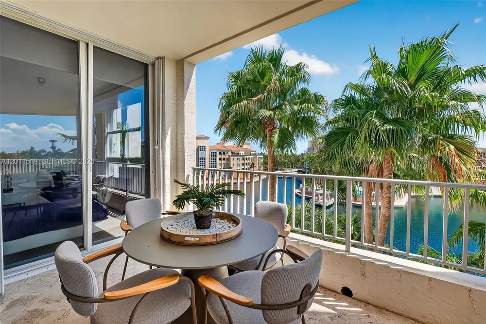 705 Crandon Blvd, Key Biscayne, FL 33149