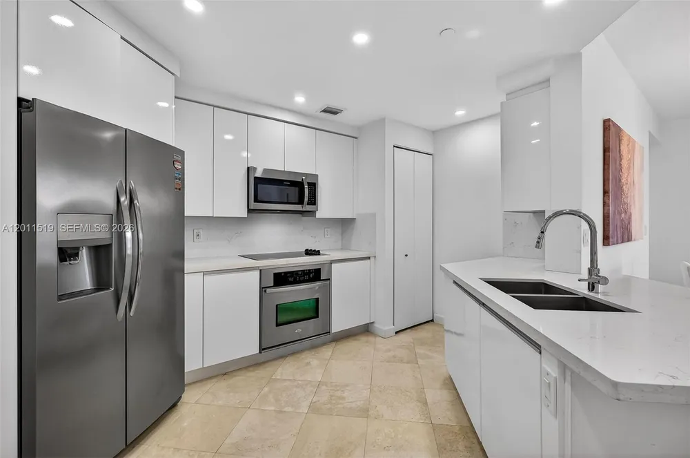 705 Crandon Blvd, Key Biscayne, FL 33149