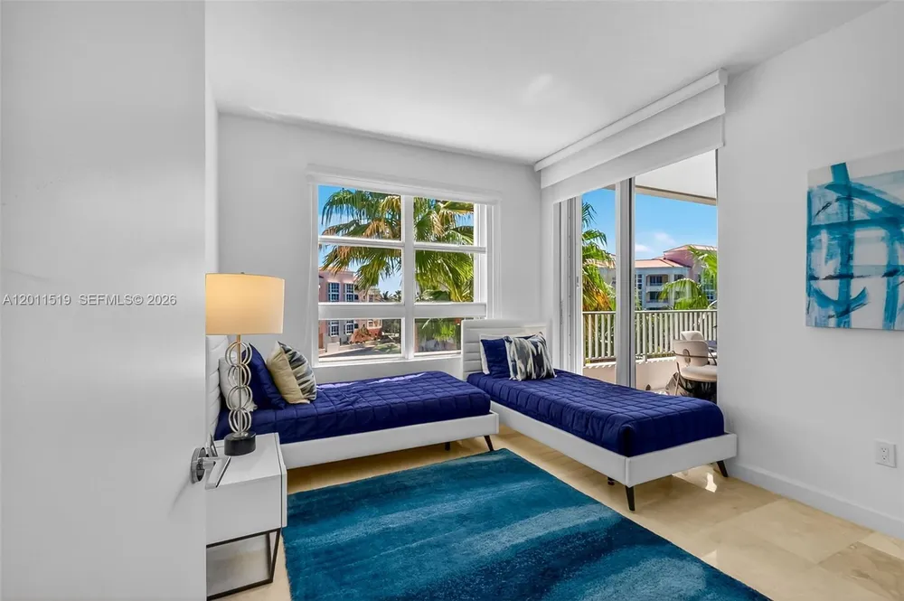 705 Crandon Blvd, Key Biscayne, FL 33149