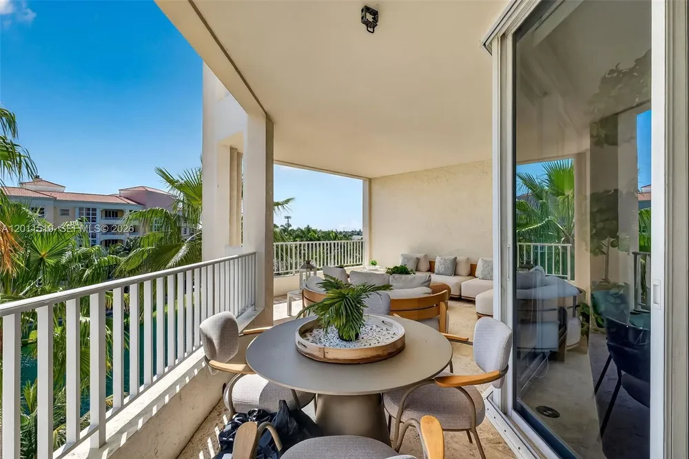 705 Crandon Blvd, Key Biscayne, FL 33149