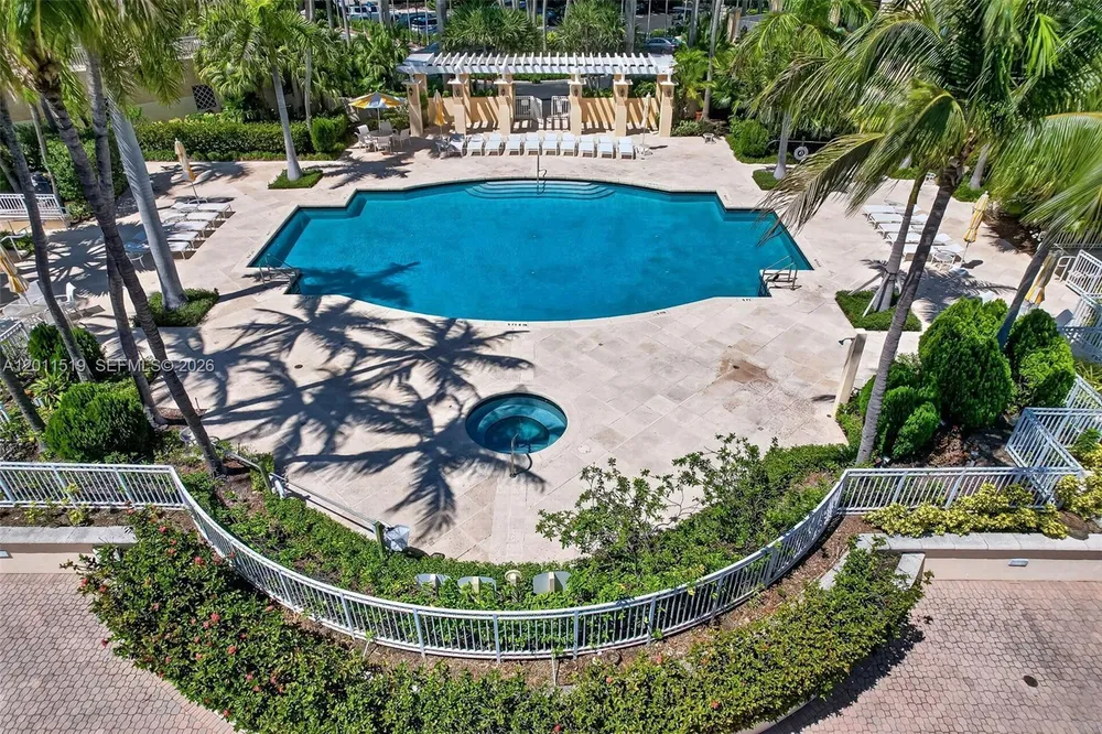 705 Crandon Blvd, Key Biscayne, FL 33149
