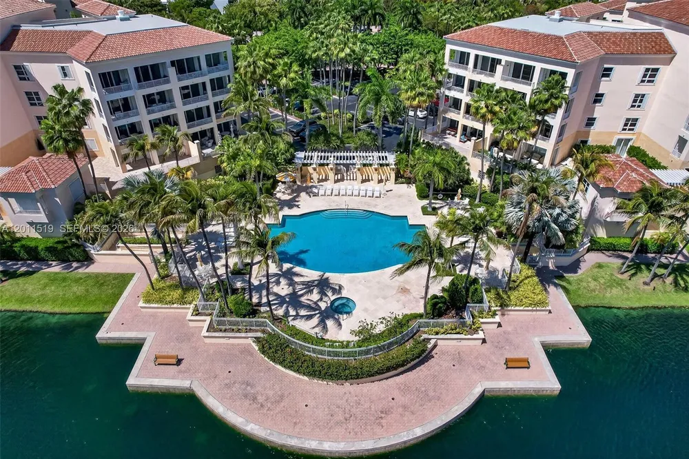 705 Crandon Blvd, Key Biscayne, FL 33149