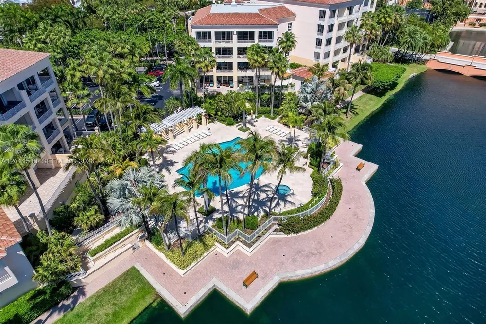 705 Crandon Blvd, Key Biscayne, FL 33149