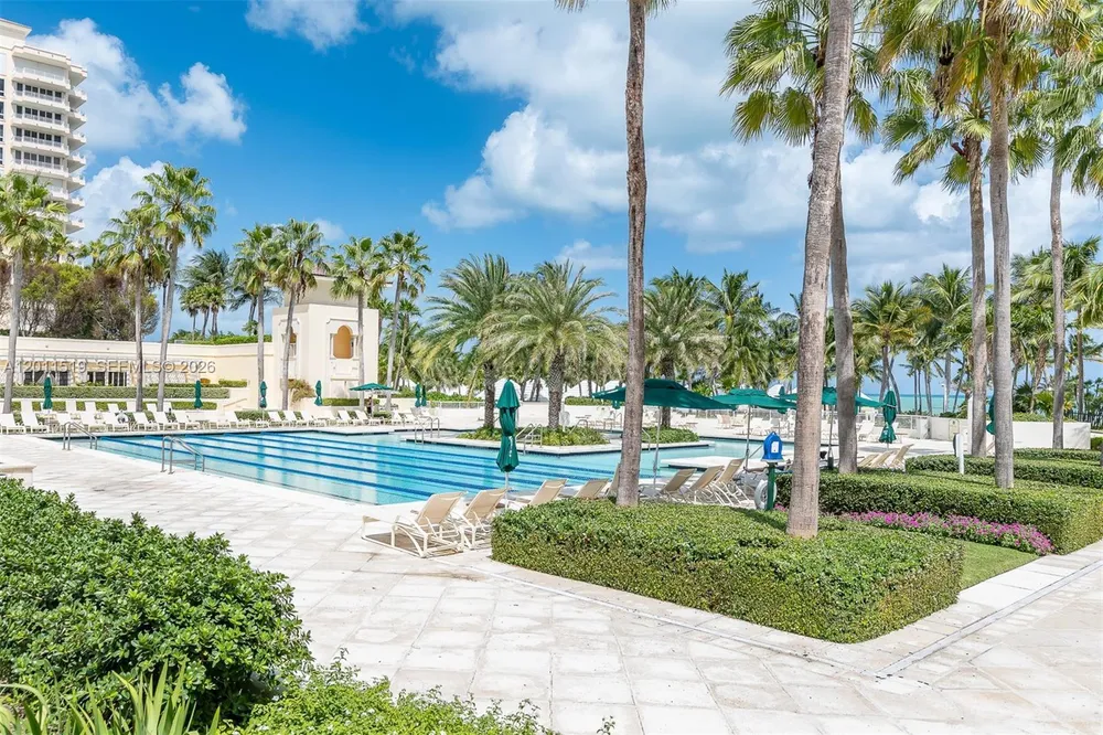 705 Crandon Blvd, Key Biscayne, FL 33149