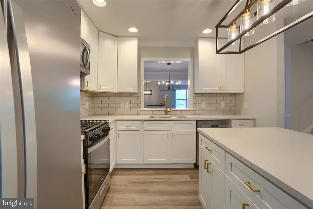 1199 Cross Creek Dr, Mechanicsburg, PA 17050