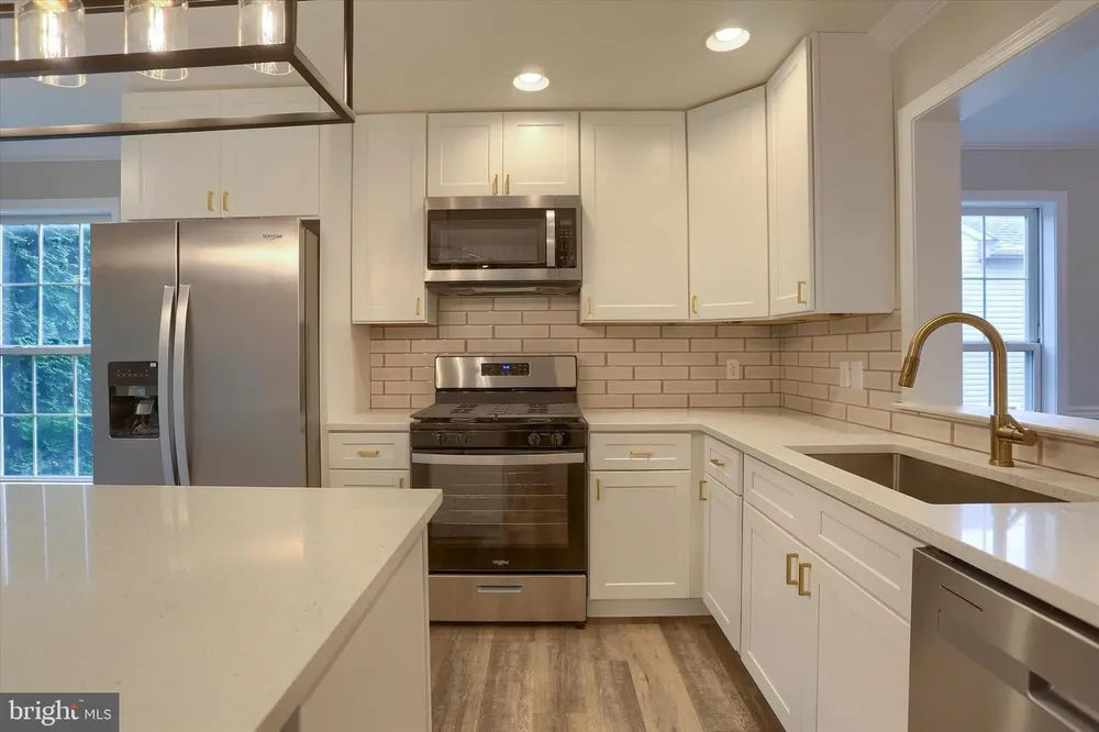 1199 Cross Creek Dr, Mechanicsburg, PA 17050