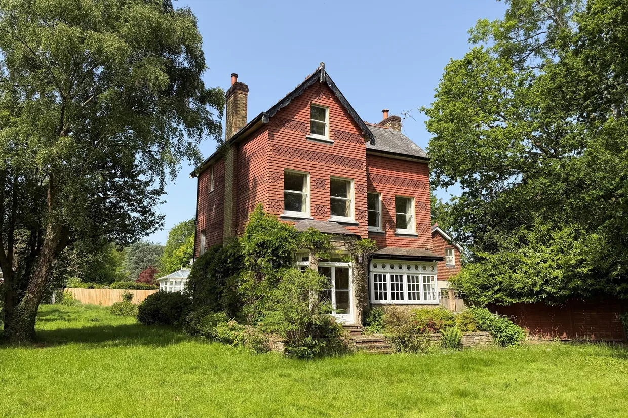Horsham Road, Dorking, RH5 photo 1