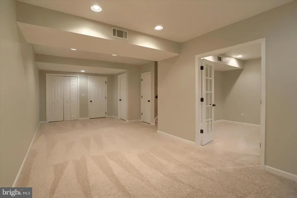 1199 Cross Creek Dr, Mechanicsburg, PA 17050