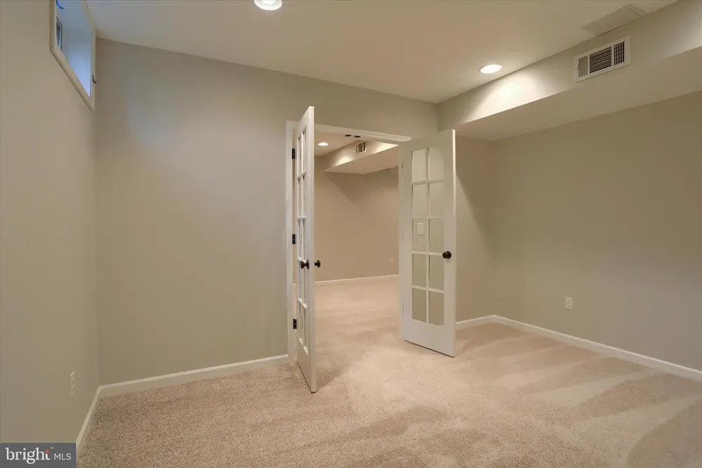 1199 Cross Creek Dr, Mechanicsburg, PA 17050