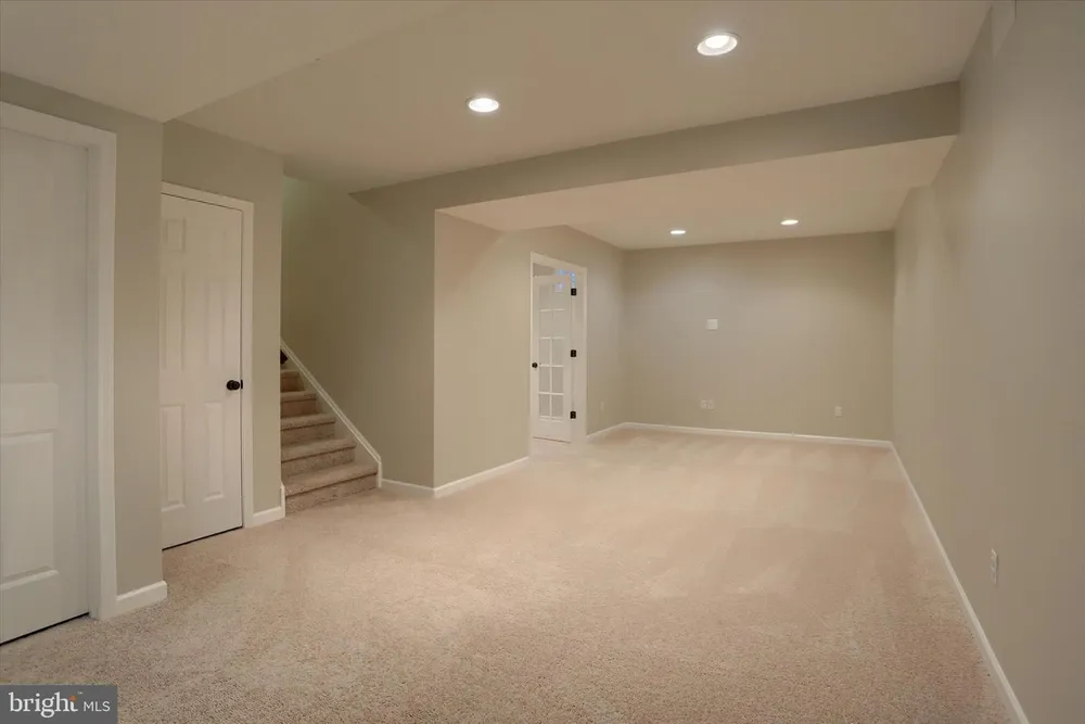 1199 Cross Creek Dr, Mechanicsburg, PA 17050