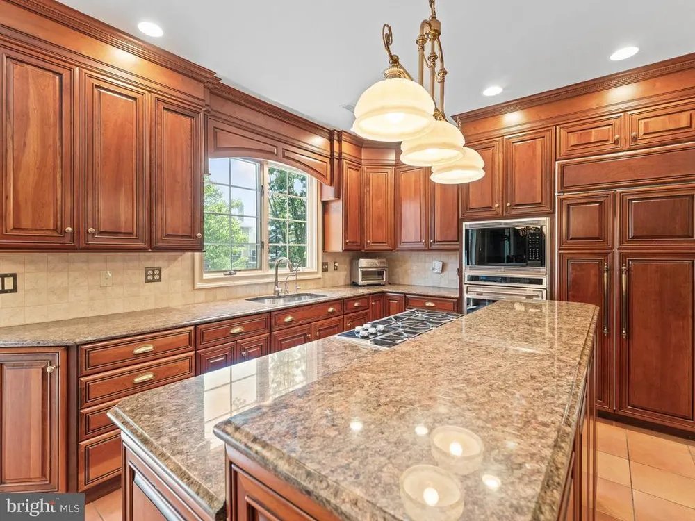 1424 Ridgewood Ln, Newtown, PA 18940
