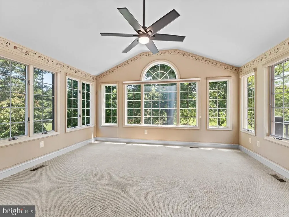1424 Ridgewood Ln, Newtown, PA 18940