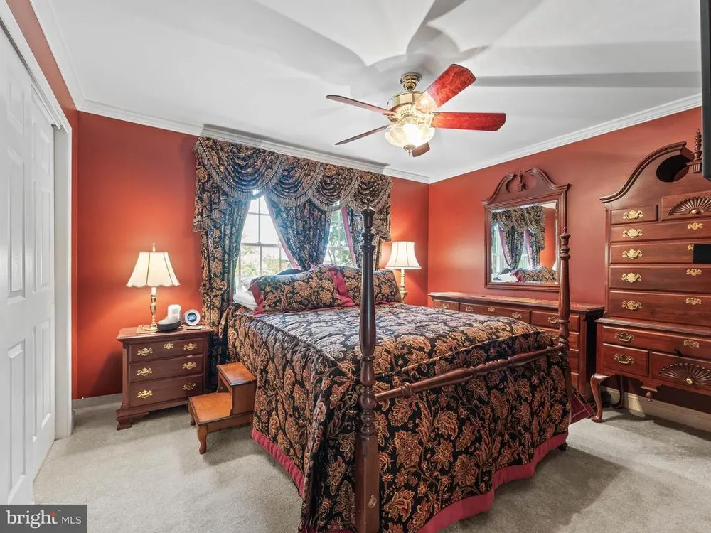 1424 Ridgewood Ln, Newtown, PA 18940