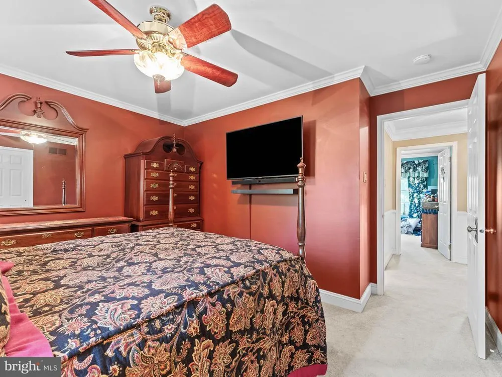 1424 Ridgewood Ln, Newtown, PA 18940