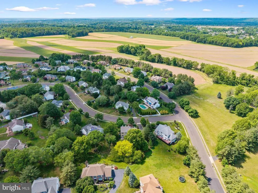1424 Ridgewood Ln, Newtown, PA 18940