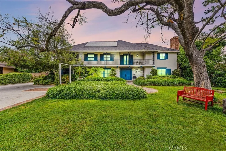 900 Gainsborough Dr, Pasadena, CA 91107