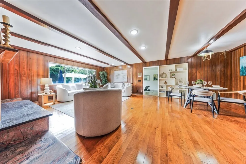900 Gainsborough Dr, Pasadena, CA 91107