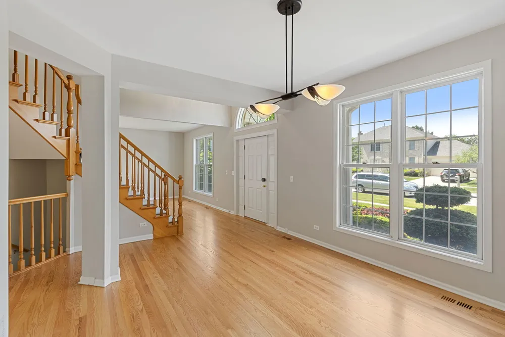 1311 Callen Ln, Des Plaines, IL 60016