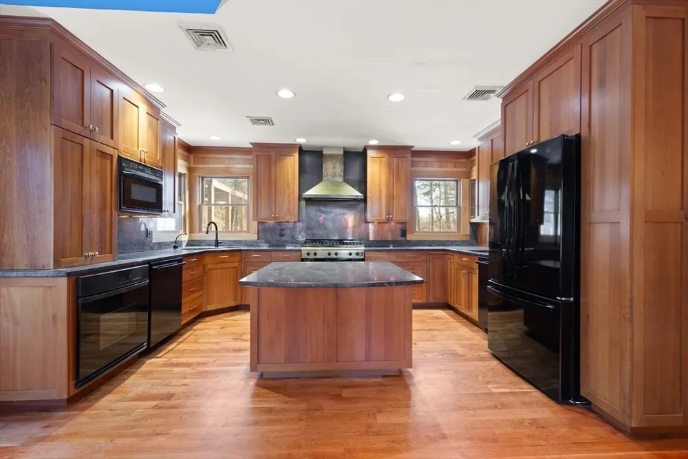 58 Ames St, Sharon, MA 02067