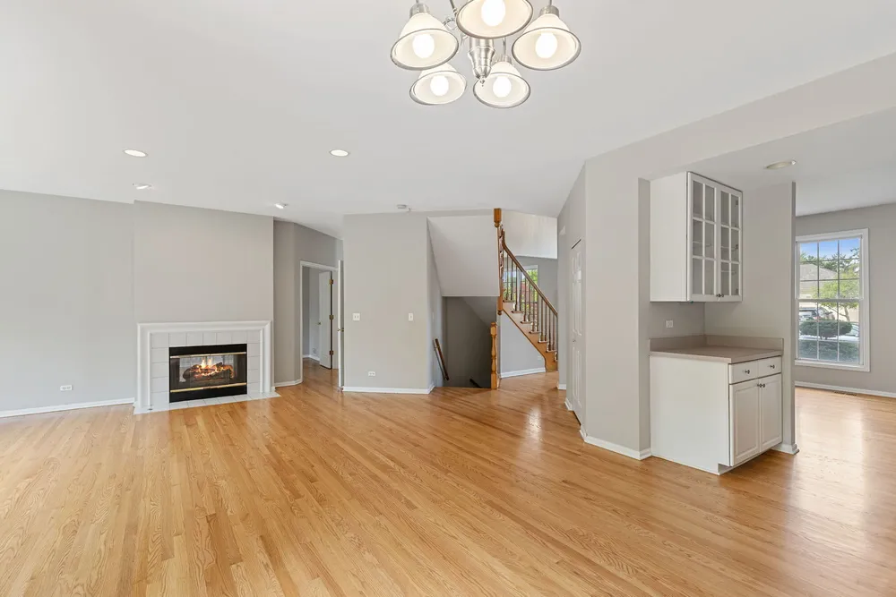1311 Callen Ln, Des Plaines, IL 60016