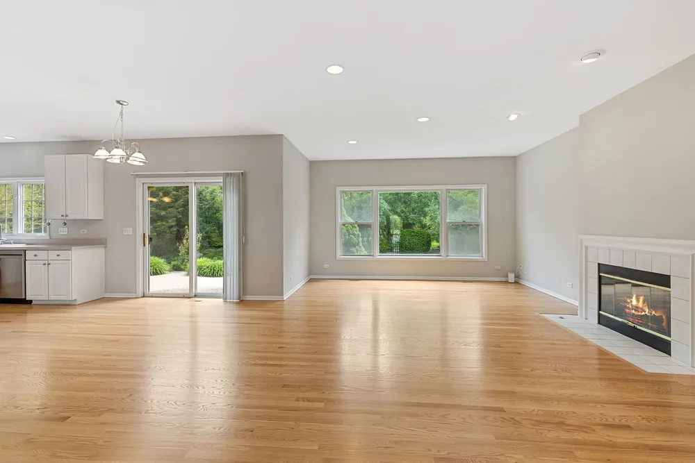 1311 Callen Ln, Des Plaines, IL 60016