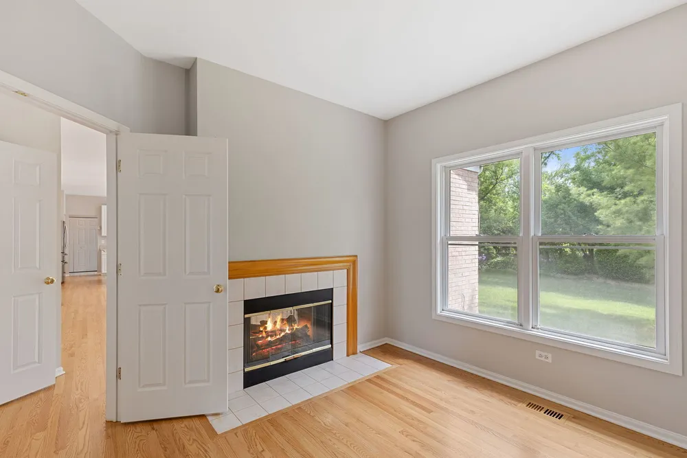 1311 Callen Ln, Des Plaines, IL 60016