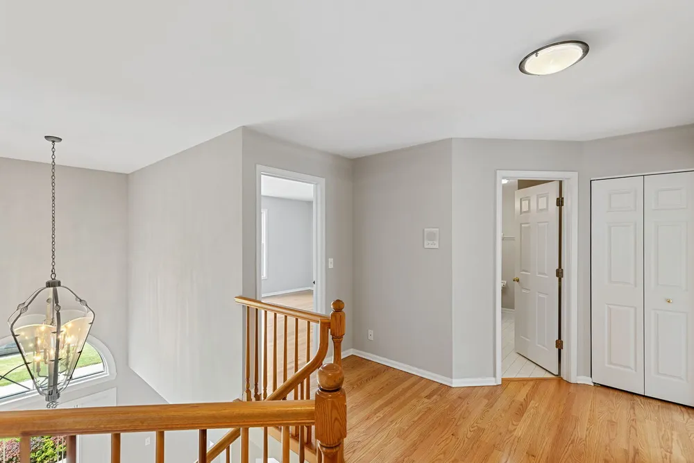 1311 Callen Ln, Des Plaines, IL 60016