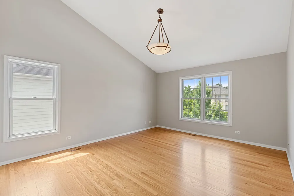 1311 Callen Ln, Des Plaines, IL 60016