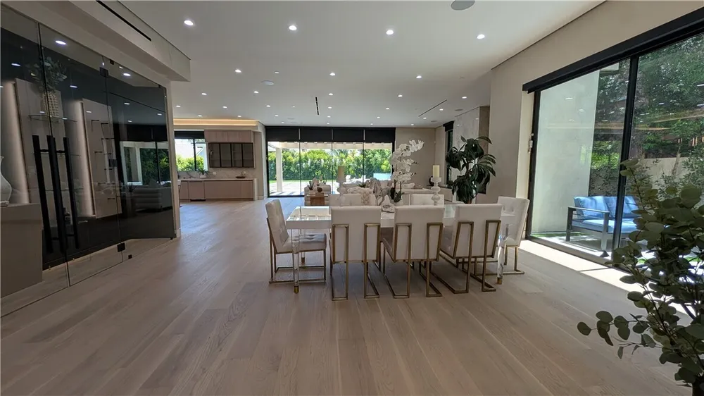 4528 Matilija Ave, Sherman Oaks, CA 91423
