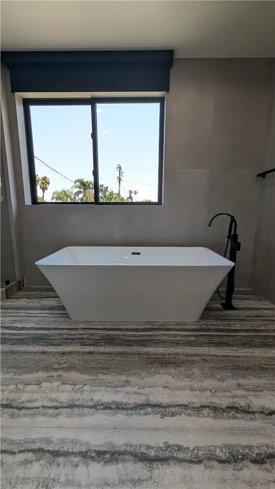 4528 Matilija Ave, Sherman Oaks, CA 91423