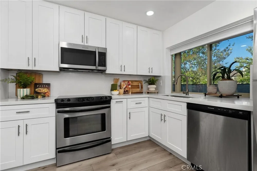 2 Evening Breeze, Irvine, CA 92603