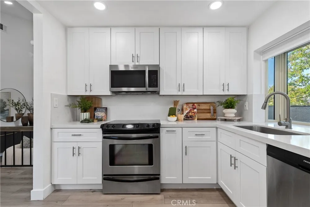 2 Evening Breeze, Irvine, CA 92603