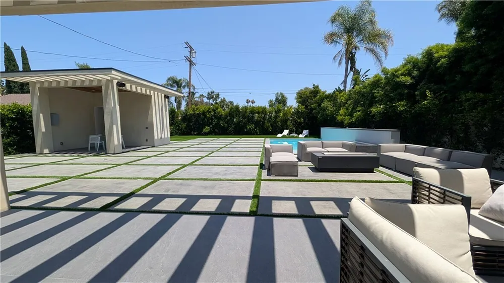 4528 Matilija Ave, Sherman Oaks, CA 91423