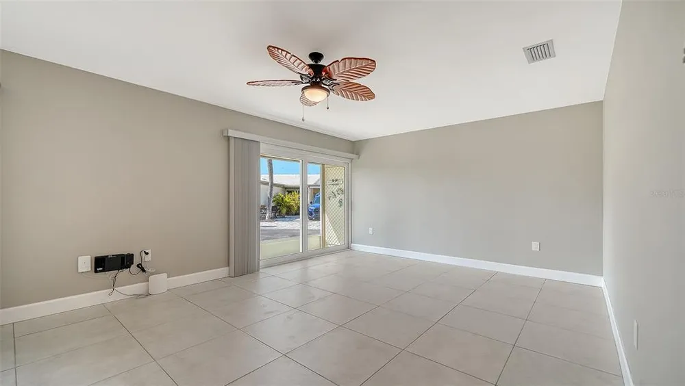 113 Whispering Sands Dr, Sarasota, FL 34242