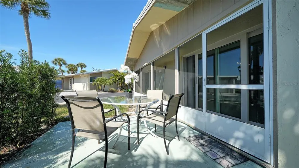 113 Whispering Sands Dr, Sarasota, FL 34242