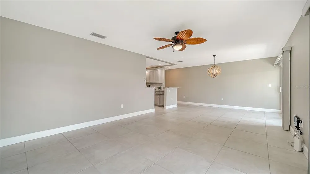 113 Whispering Sands Dr, Sarasota, FL 34242