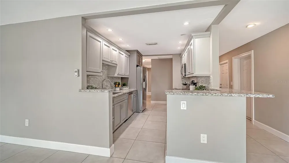 113 Whispering Sands Dr, Sarasota, FL 34242