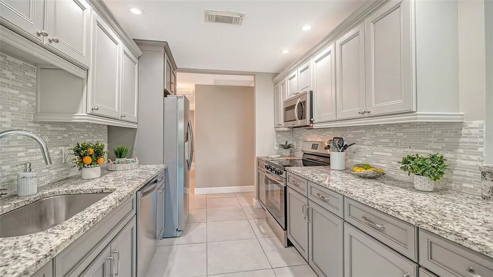 113 Whispering Sands Dr, Sarasota, FL 34242