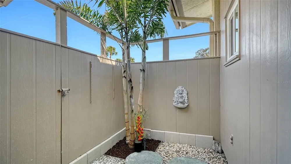 113 Whispering Sands Dr, Sarasota, FL 34242